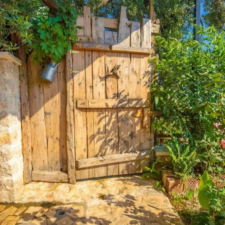 1 Bedroom With Private Pool Willa