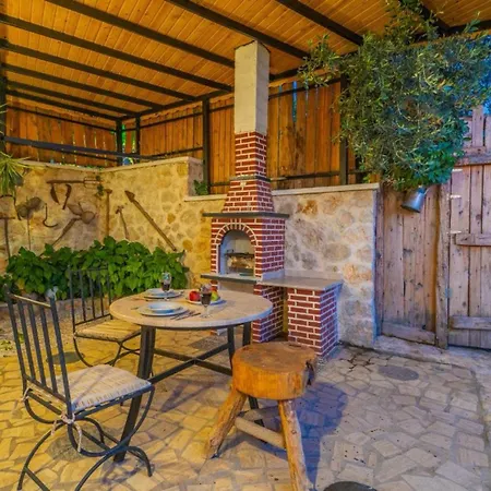 1 Bedroom With Private Pool Willa